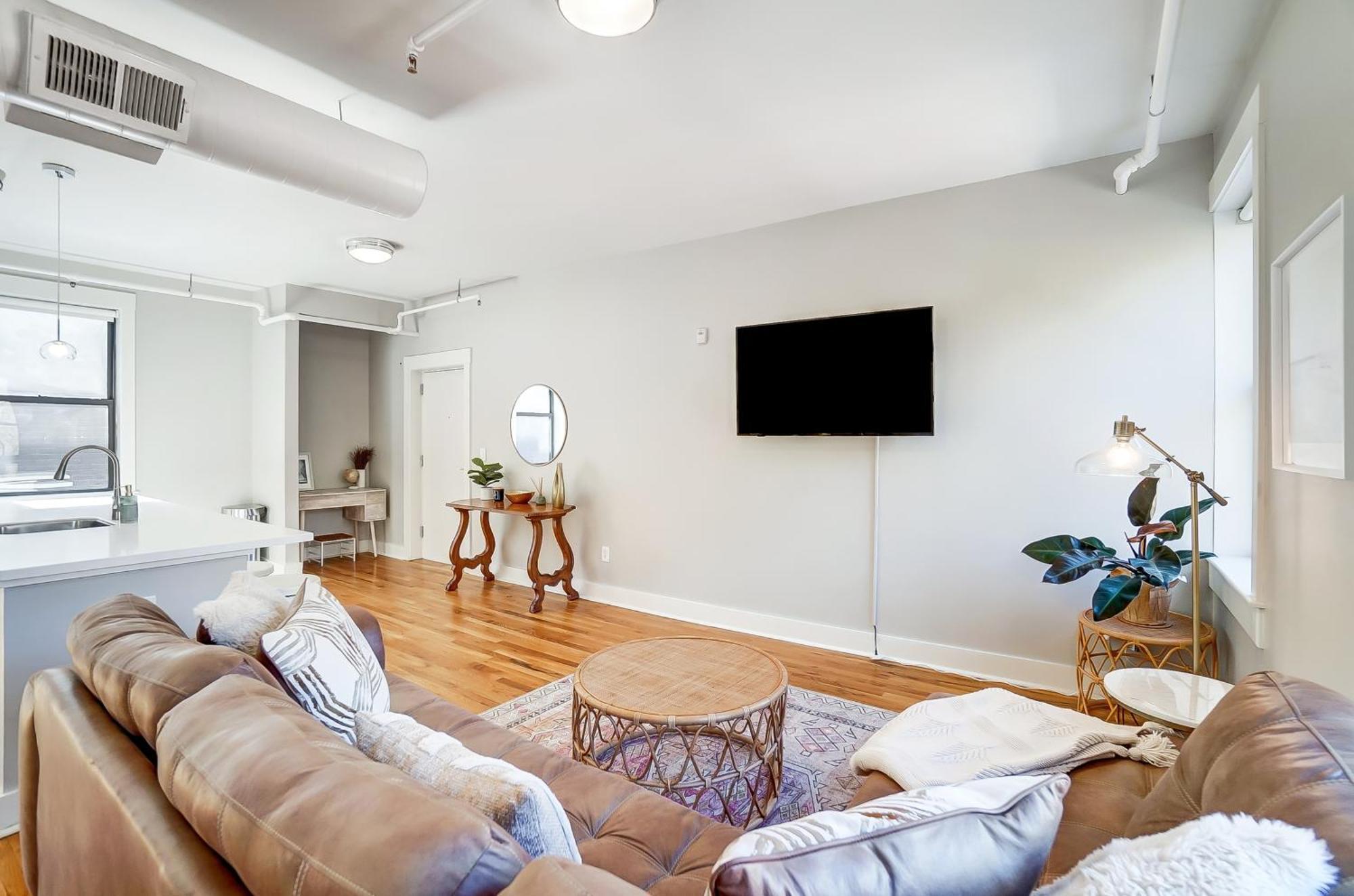 Sunny Downtown Apartment, Walk To Washington Park! Cincinnati Esterno foto