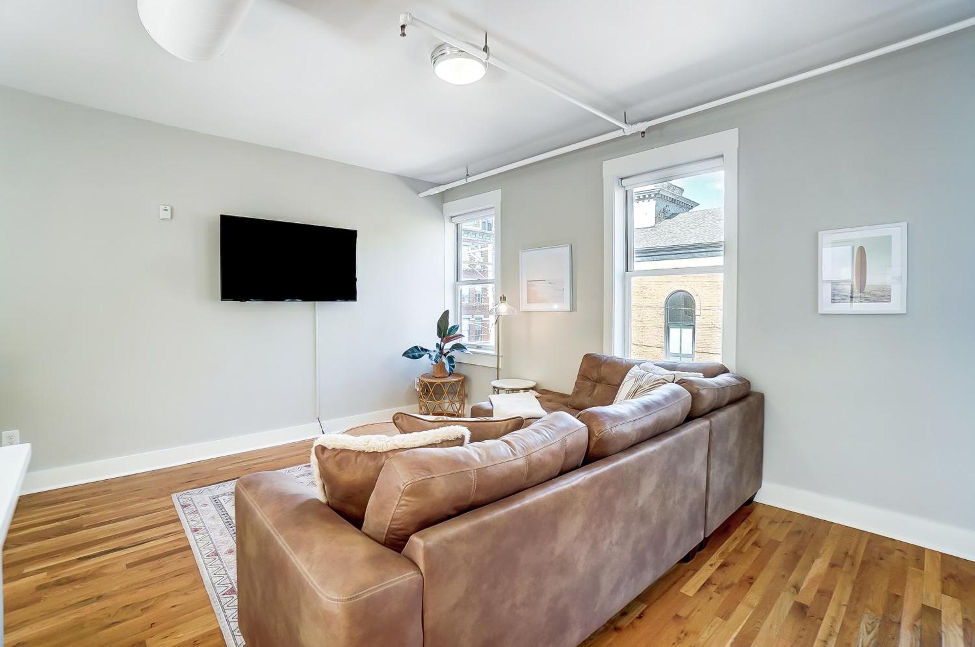 Sunny Downtown Apartment, Walk To Washington Park! Cincinnati Esterno foto