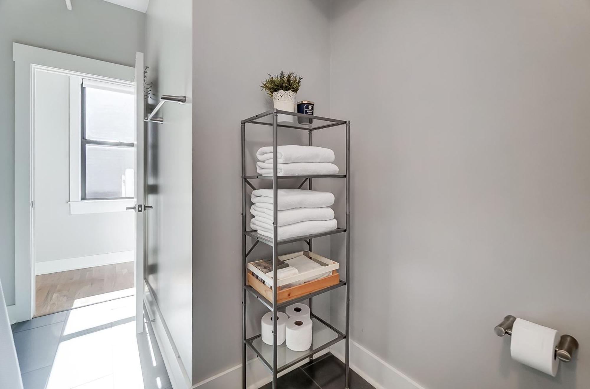 Sunny Downtown Apartment, Walk To Washington Park! Cincinnati Esterno foto